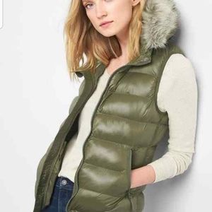 GAP puffer vest